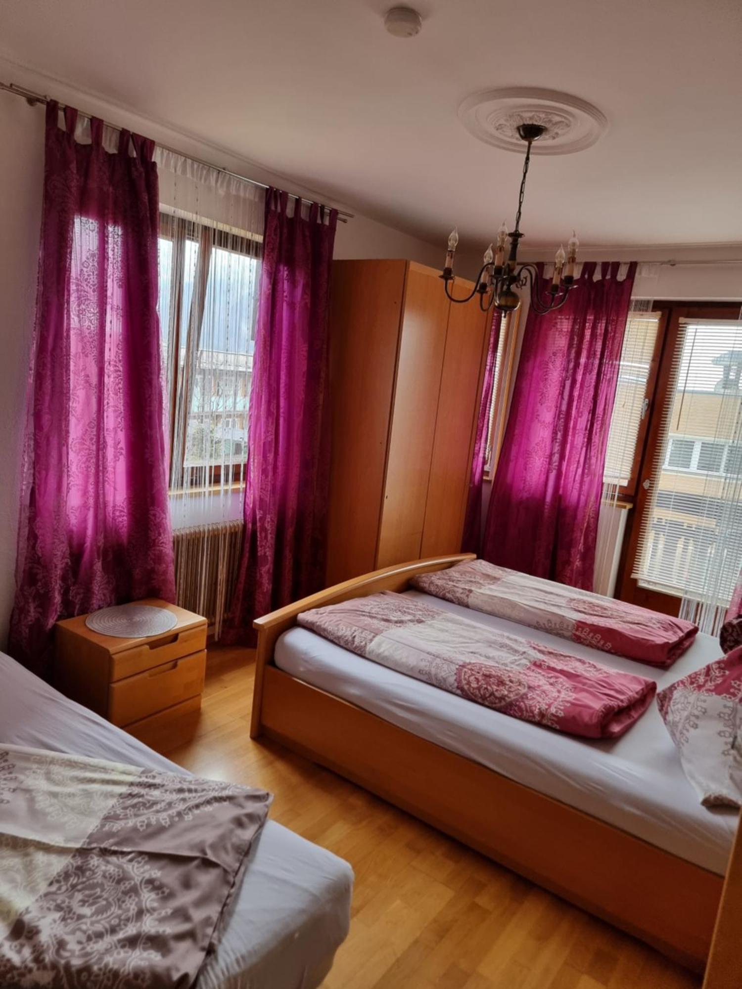 Ferienhaus Burgblick Треффен Номер фото