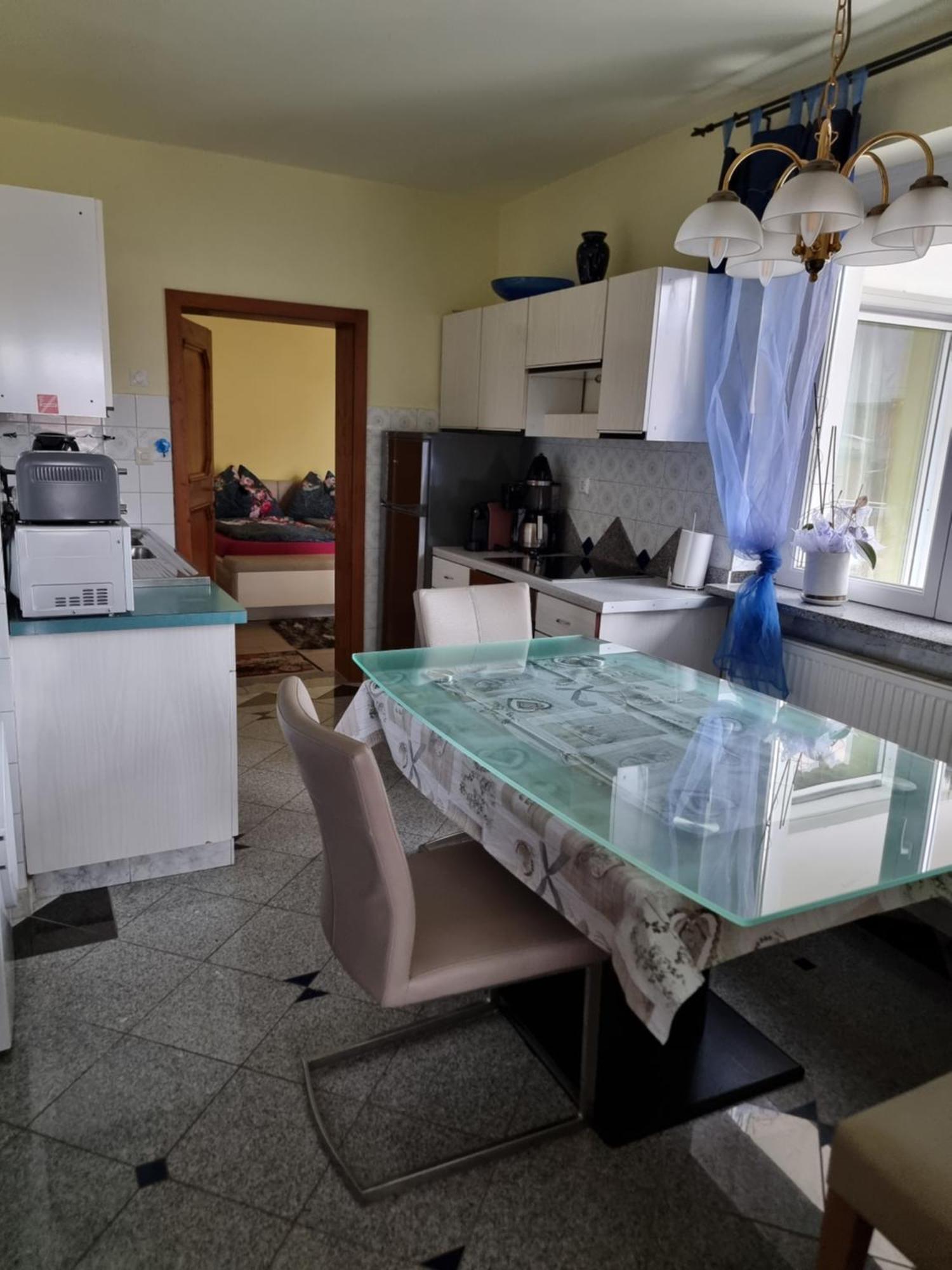 Ferienhaus Burgblick Треффен Номер фото