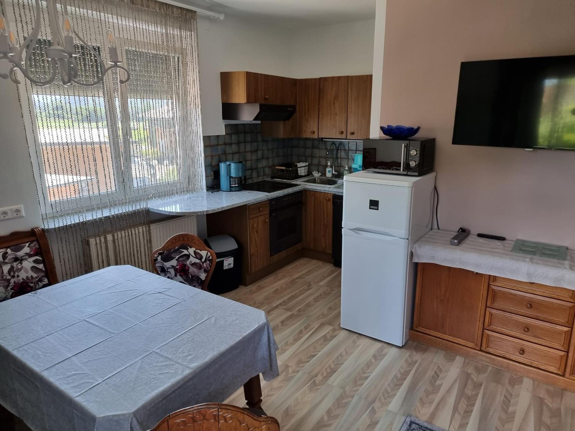 Ferienhaus Burgblick Треффен Номер фото