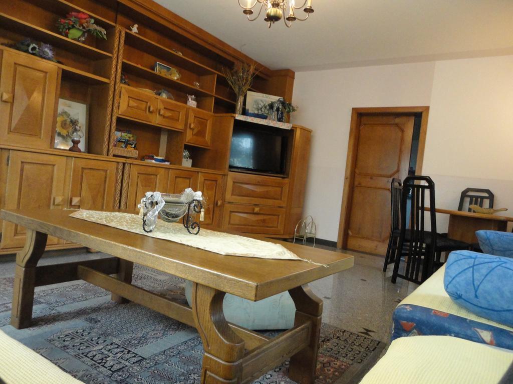 Ferienhaus Burgblick Треффен Экстерьер фото